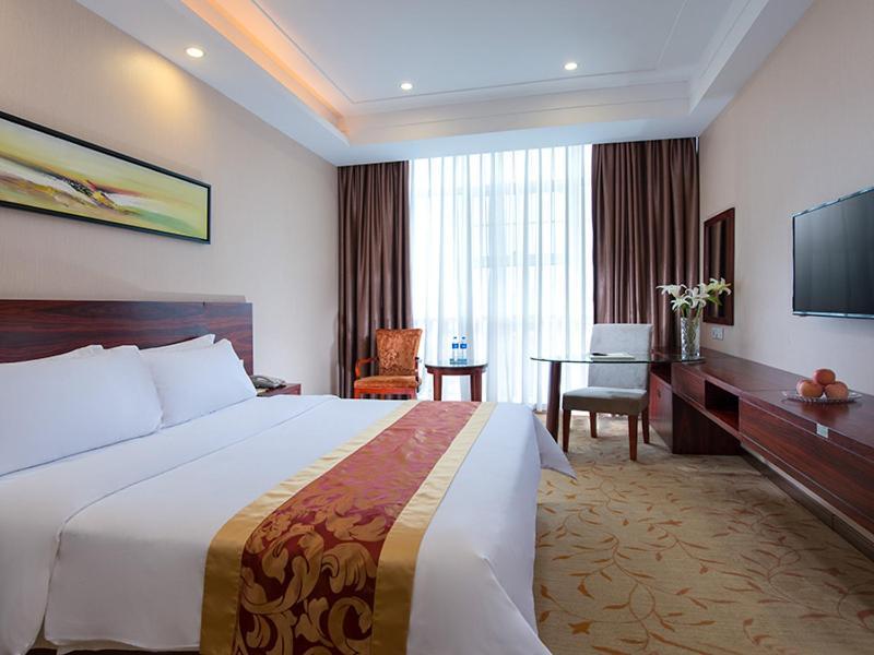 Vienna Classic Hotel Guangzhou Yanling Road Exterior photo