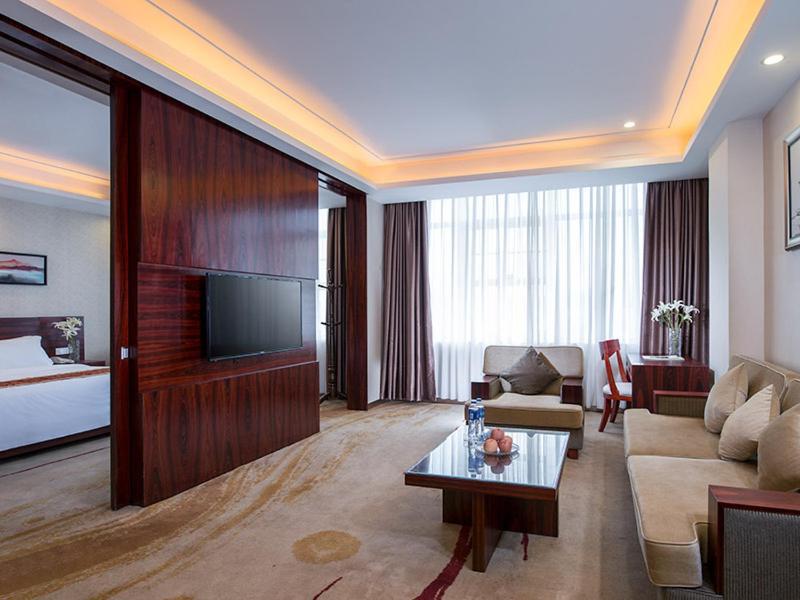 Vienna Classic Hotel Guangzhou Yanling Road Exterior photo