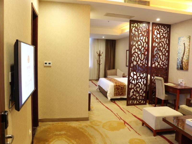Vienna Classic Hotel Guangzhou Yanling Road Exterior photo